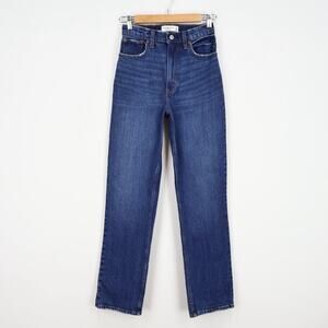Abercrombie & Fitch Curve Love The '90s Straight Ultra High Rise Jean 24/00